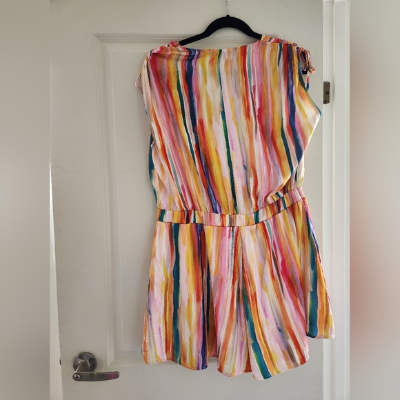 Multicolor Romper - Picture 3 of 3